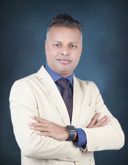 Dr Rishi Photo.jpg